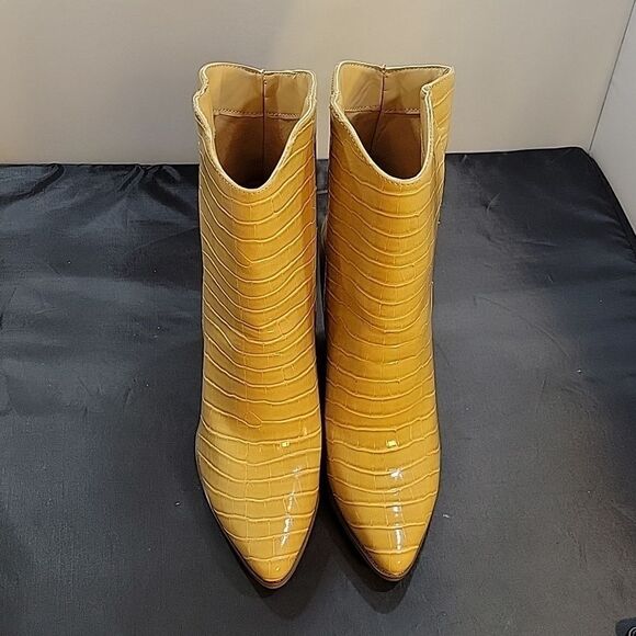 BRAND NEW QUPID POINTED TOE LEOPARD PRINT WOMEN"S BLOCK HEEL BOOT - Picture 2 of 13